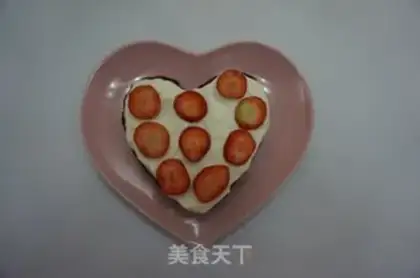 Make Strawberry cream chocolate cake step 15
