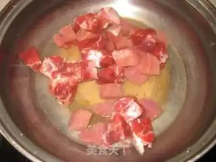 Make Carrot beef step 1