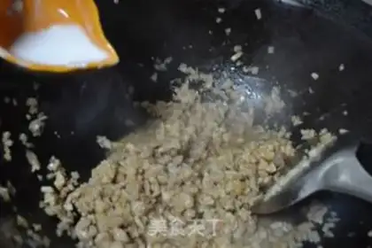Make Pyramid chicken step 16