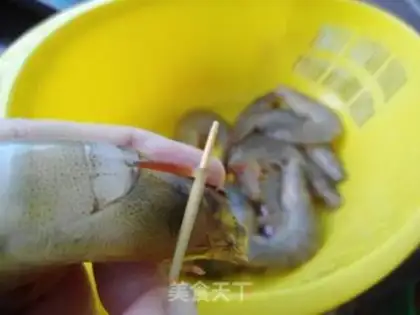 Make Tomato shrimp step 1