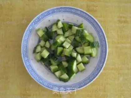 Make cucumber egg fried rice step 1