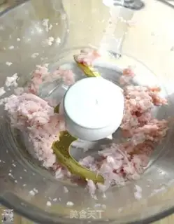 Make The dry pot, the radish leaves step 3