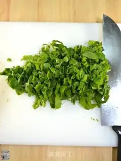 Make The dry pot, the radish leaves step 17