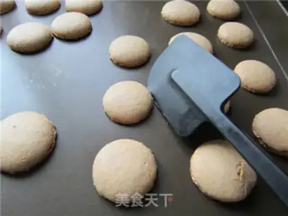 Make The original macaron step 13