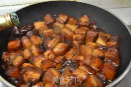 Make Shanghai red meat step 7