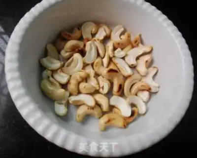 Make Orchid cashew salad step 3