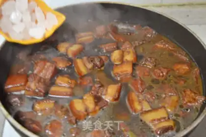 Make Shanghai red meat step 12