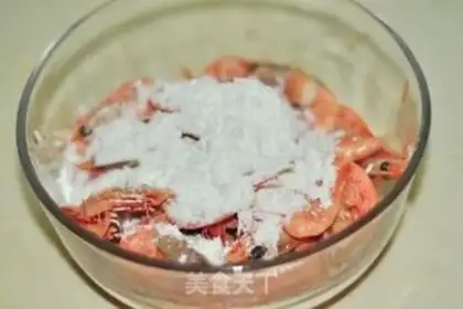 Make Dry pot spicy Arctic shrimp step 1
