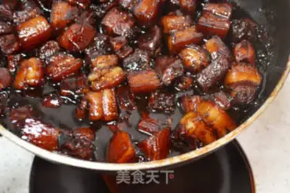 Make Shanghai red meat step 14