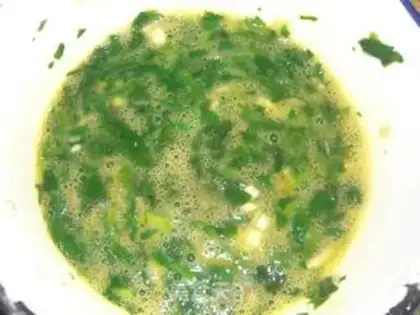 Make Celery leaves and fried eggs step 5