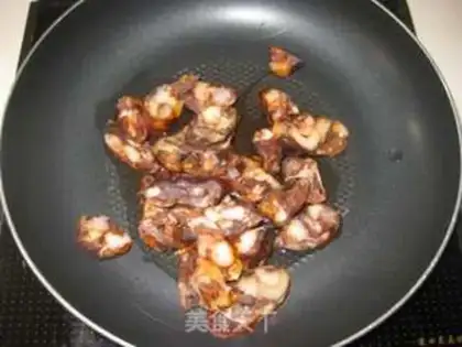 Make Weenie fried abalone mushrooms step 3