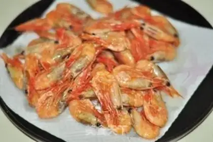 Make Dry pot spicy Arctic shrimp step 5
