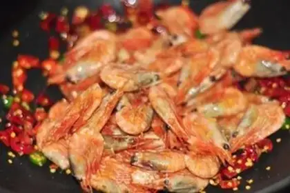 Make Dry pot spicy Arctic shrimp step 9
