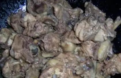 Make Spicy chicken step 1