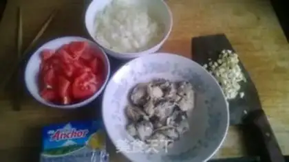 Make Spaghetti mushroom sauce step 1