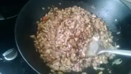 Make Spaghetti mushroom sauce step 4