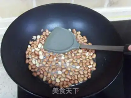 Make Hanging frost peanuts step 5