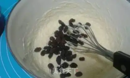Make raisin cookies step 3