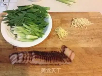 Make Garlic pork step 1