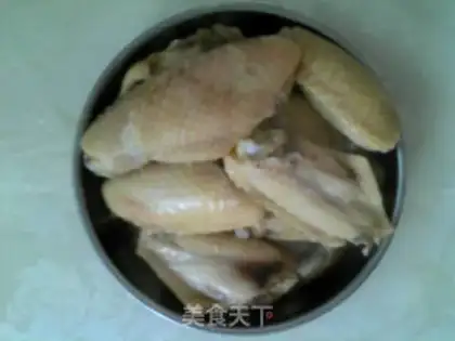 Make Chicken wings with eggplant juice step 0