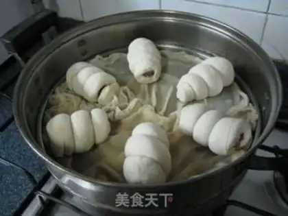 Make Weenie rolls step 8