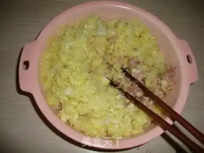 Make Onion-bread dumplings step 1