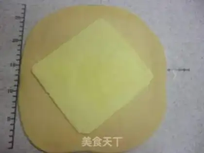 Make Danish yellow milk bag step 5
