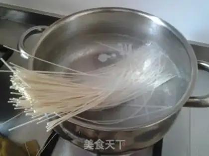 Make Hot spicy noodles step 3