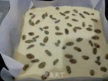 Make A nut raisin roll step 4