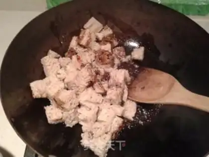Make A nut raisin roll step 6
