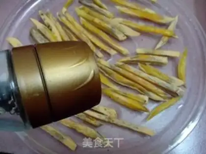 Make Homemade black pepper fries step 4