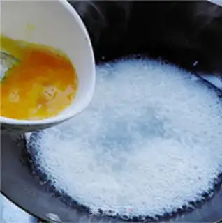 Make Rice and egg soup step 4