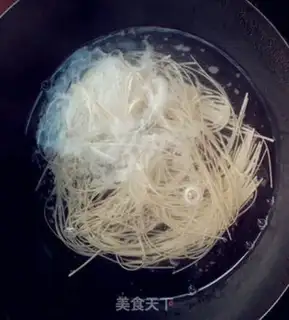 Make Cheese sauce, noodles step 4