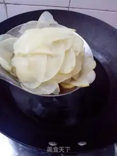 Make Sweet rose apple roll step 4