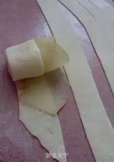 Make Sweet rose apple roll step 6
