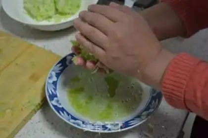 Make radish, rice bun step 3