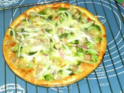 Make Ham sausage orchid pizza step 11