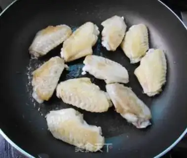 Make Chicken wings with eggplant juice step 2