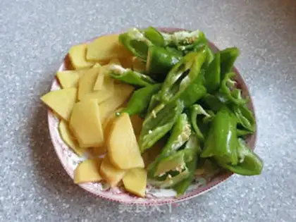 Make Xinjiang chicken step 11