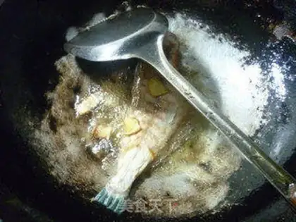 Make Carrot burns rubber fish step 2