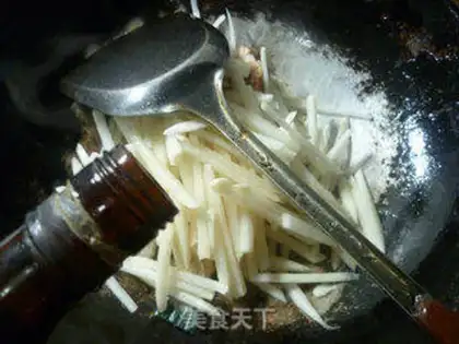 Make Carrot burns rubber fish step 3