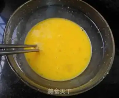 Make Egg rolls step 1