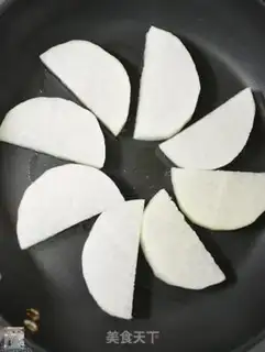 Make Two white rolls of sauce step 7