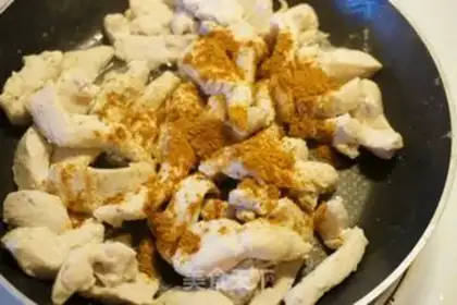 Make Mexican chicken rolls step 1