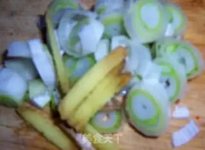 Make Crab mushrooms and fried eggs step 0