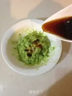 Make A guacamole waffles step 2