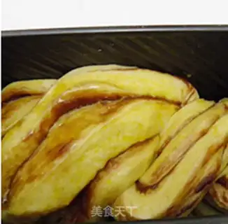Make Sesame beans and toast buns step 8