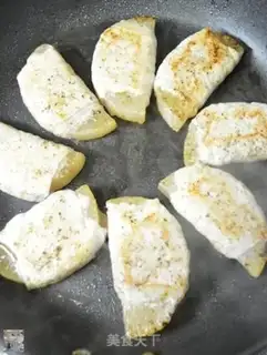 Make Two white rolls of sauce step 24