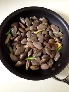 Make Pop clams step 4