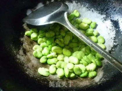 Make The sprouts and the beans step 1